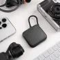 PGYTECH CreateMate High Speed Mini Card Reader Case klasikinėje juodoje spalvoje su pintu kabelio kilpa, su tekstūruota rankena ir žaliu LED indikatoriumi, skirtas fotografams ir videografams.