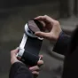 PGYTECH 62mm filtrų adapteris iPhone 16 Pro su prijungtu 62mm filtru, didinantis kūrybinį valdymą fotografijoje