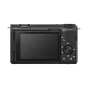 Sony ZV-E10 bežjunginė kamera su 16-50mm OSS II objektyvu - galinis vaizdas su ekranu, mikrofonu ir valdikliais