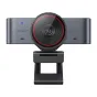 Emeet SmartCam C960 Ultra webkamera ant reguliuojamo stovo, su dideliu objektyvu su raudonu žiedu, mėlynu indikaciniu šviesos diodu ir tekstu '4K 30FPS', viskas elegantiškame aliuminio korpuse.