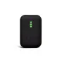Zoom Instamic Pro Plus C kompaktiškas stereo garso įrašymo prietaisas su žaliais LED indikatoriais ir kvadratiniu mygtuku ant matinio juodo paviršiaus, demonstruojantis IP67 atsparumą vandeniui ir Bluetooth transliacijos galimyb
