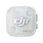 DJI Mic Mini 2S skaidrus įkrovimo dėklas, baltas kvadratinis dizainas su DJI logotipu ir MINI 2S pavadinimu, matomi šoniniai mygtukai ir žalia indikatoriaus šviesa