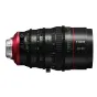 Artimas Canon CN-E20-50mm T2.4 L FP kino objektyvo vaizdas ant PL tvirtinimo, su raudonu žiedu, žaliomis fokusavimo ir diafragmos skalėmis, bei baltais tekstiniais žymėjimais ant juodo korpuso su Canon logotipu.
