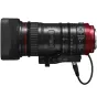 Canon Compact Servo Double Lens Kit su CN-E18-80mm lęšiu, raudonais akcentais ir elektroniniais valdikliais, sumontuotas ant kamerų korpuso su prijungtu kabeliu, pabrėžiantis profesionalų kino lygio dizainą su fokusavimo ilgio ž