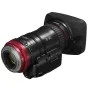 Canon Cinema EOS kompakti servomechanizminių linsų rinkinys su CN-E18-80mm objektyvu, turinčiu raudoną žiedą ir sidabrinį tvirtinimą, pritvirtintu prie juodo kameros korpuso, pabrėžiantis jo kompaktišką dizainą ir profesionalią 