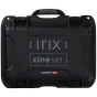 Irix Cine Lens Entry Set Sony E Metric tvirto juodą kietą dėžutę su įspaustu 'IRIX cine set' tekstu ir magnetine filtrų tvirtinimo sistema
