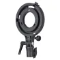 Juodas NANLITE Bowens-Adapter AS-BA-FMM su pasvirimo jungtimi ir skėčio laikikliu, skirtas Bowens priedams montuoti ant NANLITE FMM studijinių šviestuvų, su 16 mm montavimo kištuku.