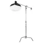 NANLITE Lantern-Softbox LT-FMM-60 sferinis softbox, pritvirtintas prie sidabrinio metalinio šviesos stovo, suteikia omnidirektyvų minkštą, vienodą apšvietimą NANLITE Forza 60/60B LED panelėms ir mažina šešėlius studijos fotograf