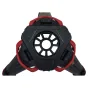 Sachtler Flowtech 75 vidutinė sklaida su raudonais guminiais rankenėlėmis ir juodu šešiakampiu korpusu, centre yra apvalus išpjovimas su radialinėmis špindelėmis, dalis anglies pluošto trikojų.