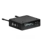 Sennheiser EW-DP ME2 SET nešiojama skaitmeninė UHF bevielė lavalier mikrofonų sistema su dviem antenomis, priekinis LCD ekranas, XLR išėjimas ir USB-C maitinimo prievadas.