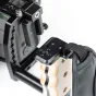 Lengvas aliuminio krepšys su mediniu rankena Blackmagic Pocket Cinema Camera 4K/6K, su minkšta juosta ir keliais montavimo pasirinkimais.