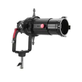 Aputure Spotlight Mount II 50° Kitas su 50° ellipsoidiniu objektyvu, juodas metalinis korpusas, raudonas reguliavimo mygtukas, raudonas šoninis svirtis ir montavimo laikiklis su sidabriniu strypu, skirtas ProLock ir Bowens LED į
