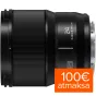 Panasonic LUMIX S 24mm f/1.8 objektyvas su tekstūru turėklu, įgraviruotais fokusavimo ilgio ir diafragmos ženklais, sidabriniu tvirtinimu