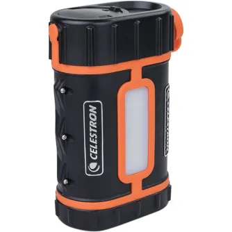 Celestron Powertank Lithium Pro nešiojamas akumuliatorius su juodu korpusu, oranžiniais akcentais, priekinė LED panelė, Celestron logotipas ir montavimo varžtai, aiškiai matomas produkto vaizdas.