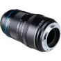 Laowa Aksen 45mm f/2.8 1-5X Ultra Macro APO objektyvas Nikon F, šoninis vaizdas su atidarytu priekinio tvirtinimo, fokusavimo ir zoom žiedais, mėlynu akcento žiedu ir Nikon F tvirtinimo flanšu su varžtais.