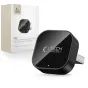 Tech-Protect CA01 bevielis adapteris Apple CarPlay ir Android Auto, juodas matinės įrenginys su USB jungtimi ir mėlynu LED indikatoriu, šalia baltos ir smėlinės pakuotės dėžutės