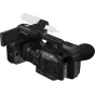 Panasonic HC-X1 4K profesionalus vaizdo kamera su Leica Dicomar 20x priartinimo objektyvu, išoriniu mikrofonu, išsiskleidžiančiu LCD ekranu ir vaizdo ieškikliu, rodantis kompaktišką juodą korpusą ir šoninius valdymo mygtukus