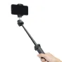 JJC TP ET1 ištraukiamas selfie stick su telefono klipu, laikantis 360° kamuoliuko galvą ir reguliuojamą ilgį, laikomas rankoje prieš baltą foną.