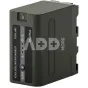 Tilta NP‑F970 10500mAh žalia lithium‑ion baterija, priekinis vaizdas su įjungta žalia maitinimo LED ir būsenos indikatoriais.