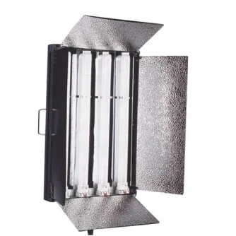 Fluorescējošās - Falcon Eyes Daylight Lamp DFL-554 4 x 55W - ātri pasūtīt no ražotāja