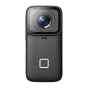 Frontinė žemėlapis melkai SJCAM C200 Pro akcijos kamerą, turiu veiklį didą objektīvą, kvadrata mygtuku ir trį mikrofonų lubulį, kompaktiškas dublis