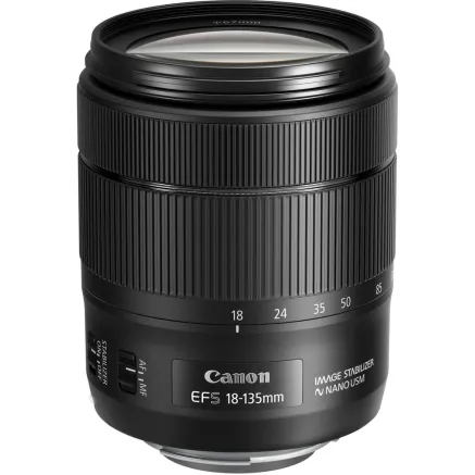 Canon EF-S 18-135mm f/3.5-5.6 IS STM